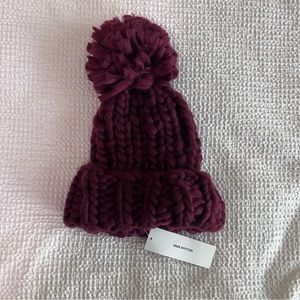 NEW! Urban Outfitters Chunky Knit Puff Beanie in Wine Red